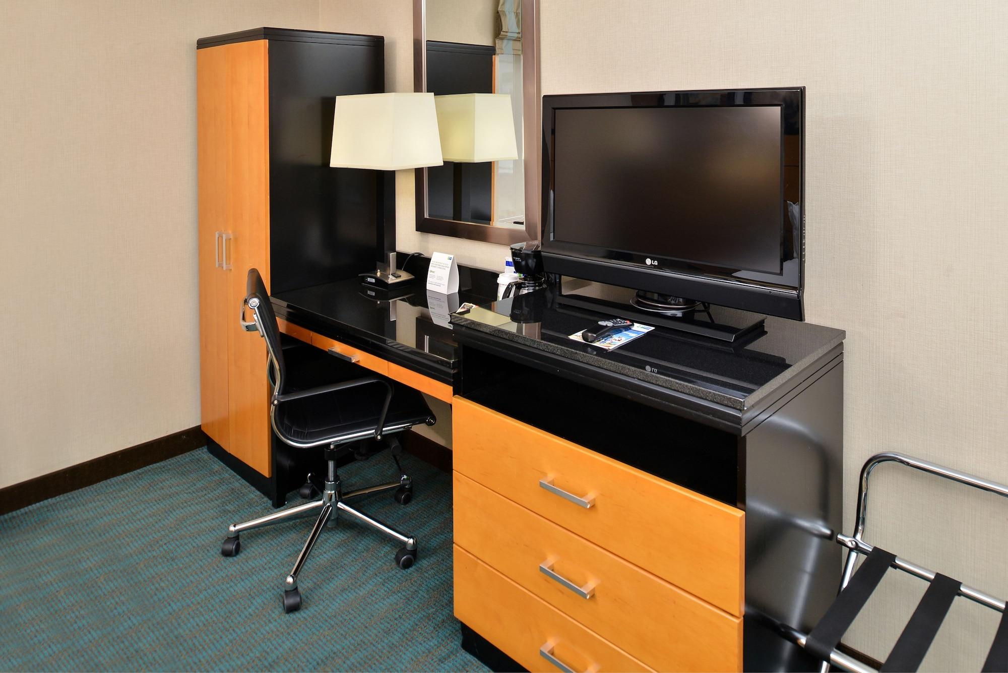 Holiday Inn Express Kennedy Airport New York Exterior foto