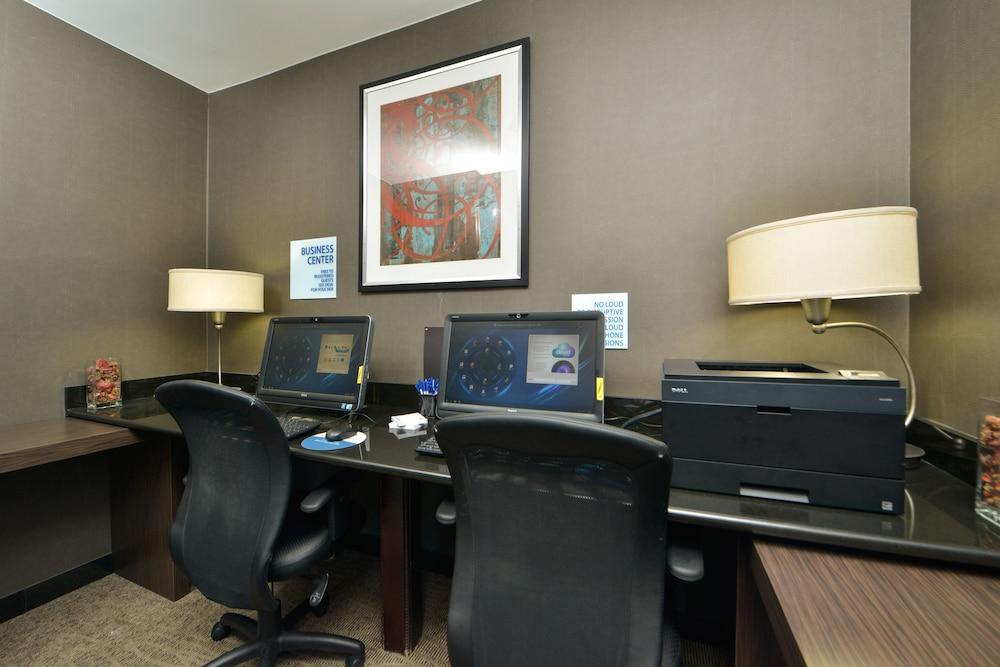 Holiday Inn Express Kennedy Airport New York Exterior foto