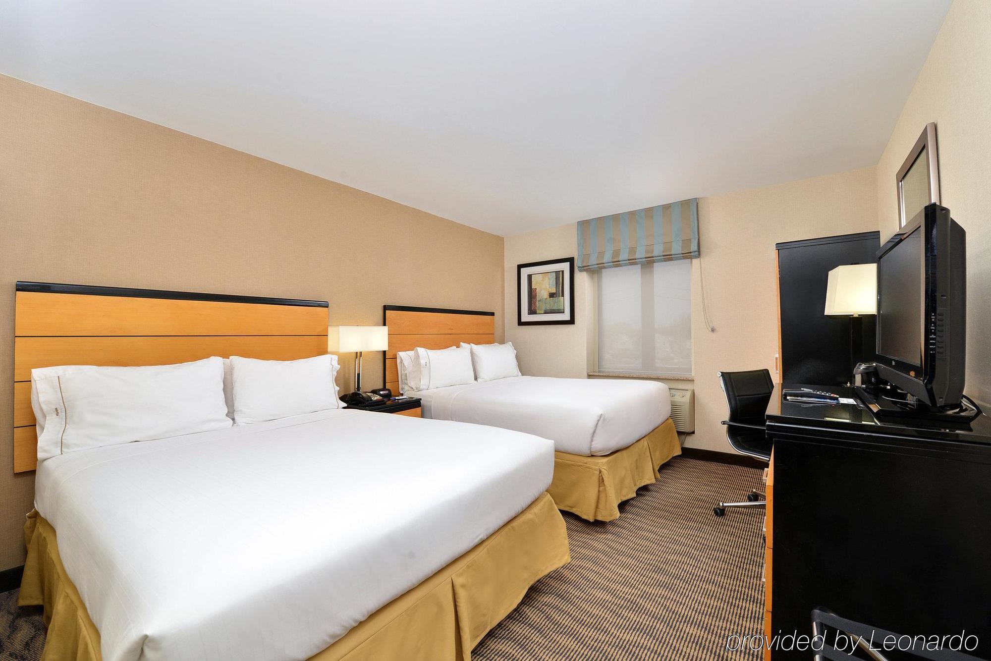 Holiday Inn Express Kennedy Airport New York Exterior foto