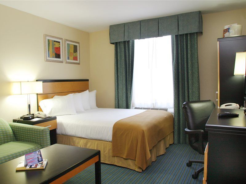 Holiday Inn Express Kennedy Airport New York Exterior foto