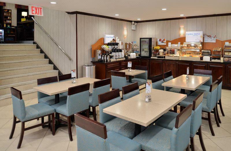 Holiday Inn Express Kennedy Airport New York Exterior foto