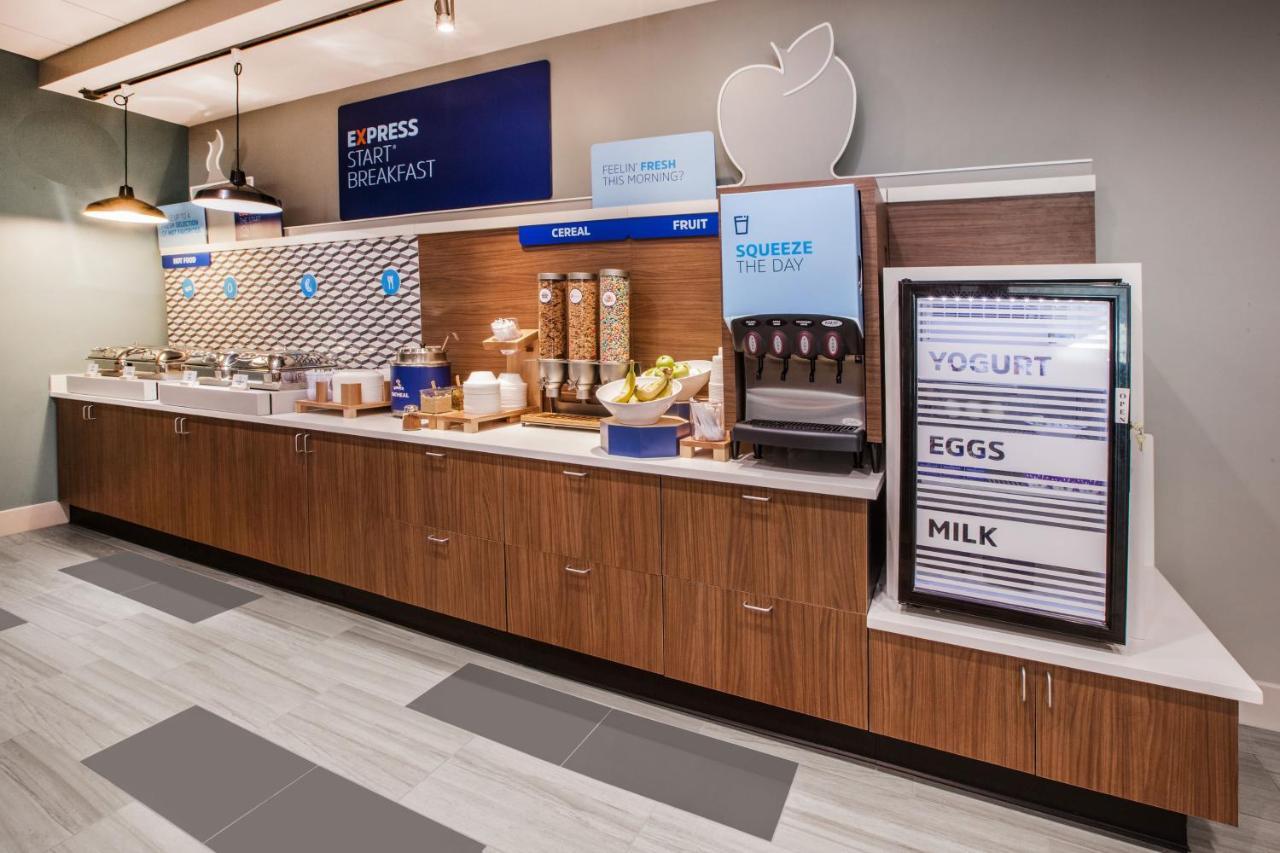 Holiday Inn Express Kennedy Airport New York Exterior foto